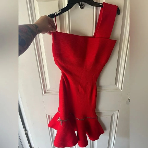 Alexander McQueen Red Ruffle Zip Hem One Shoulder Flounced Cocktail Dress Size M - Picture 7 of 11